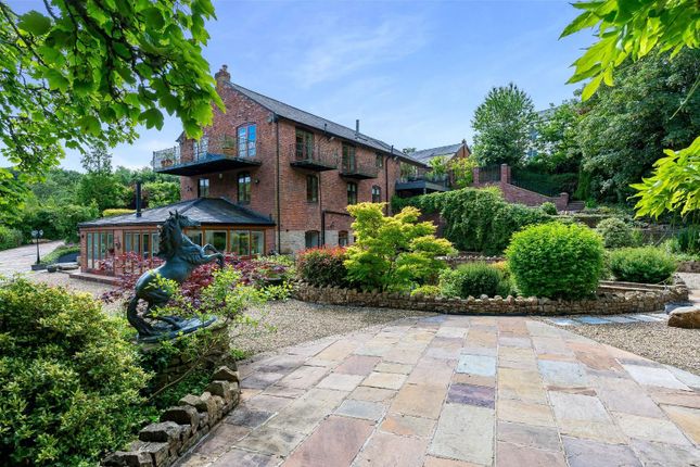 6 bed property, in Jolly Mill, £1,395,000