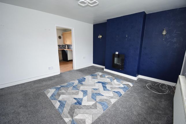 2 bed property, in Raphael Avenue, £145,000