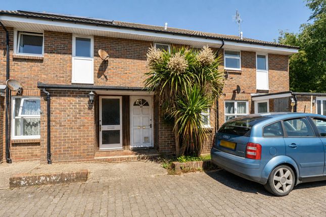 1 bed property, in St. Clares Gardens, £145,000
