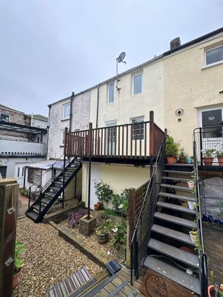 2 bed property, in St Marys Street, £365,000