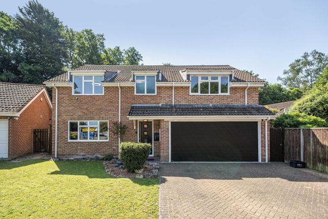 5 bed property, in Sherborne Court, £825,000