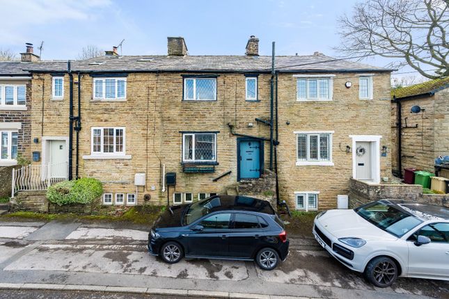 2 bed property, in Tottington Road, £235,000