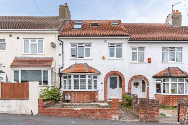 4 bed property, in Beverley Road, £465,000