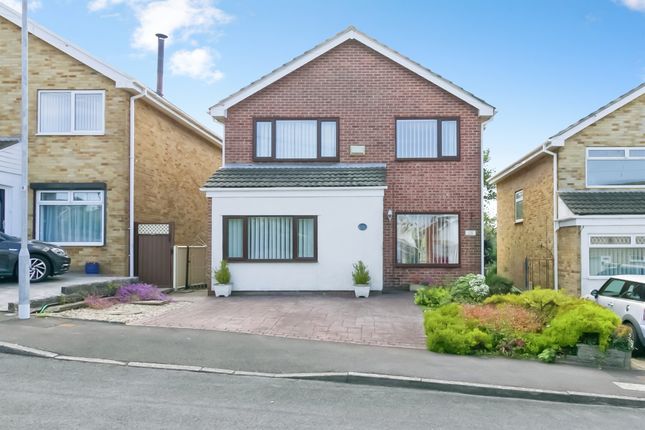 3 bed property, in Glen Mavis Way, £335,000