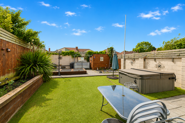 3 bed property, in Wells Road, £425,000