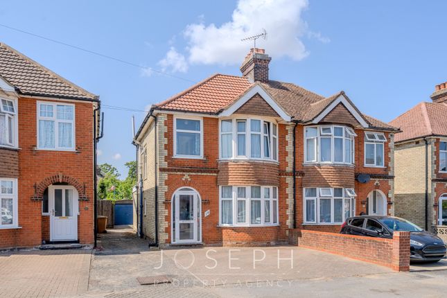 3 bed property, in St. Leonards Road, £250,000