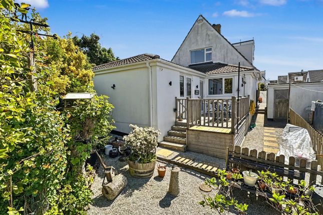 3 bed property, in Tregunna Close, £450,000
