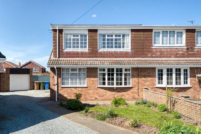 3 bed property, in Saffron Garth, £199,950
