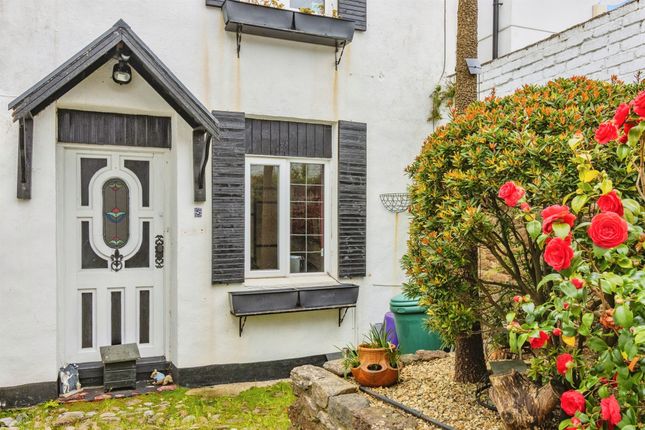 2 bed property, in Eaton Place, £135,000