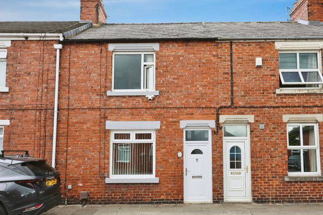 2 bed property, in Louisa Terrace, £60,000