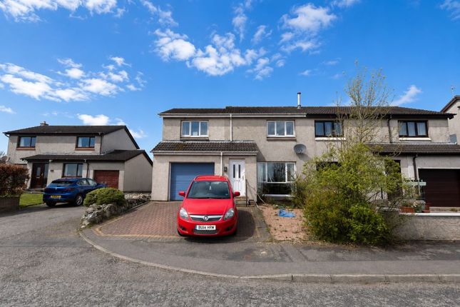 3 bed property, in 60 Brent Field Circle, £110,000