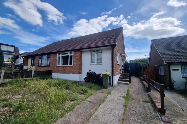 2 bed property, in Kendal Close, £325,000