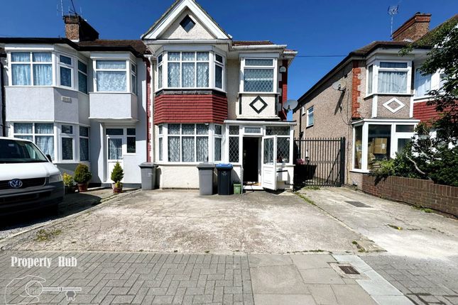 4 bed property, in Elms Park Avenue, £645,000