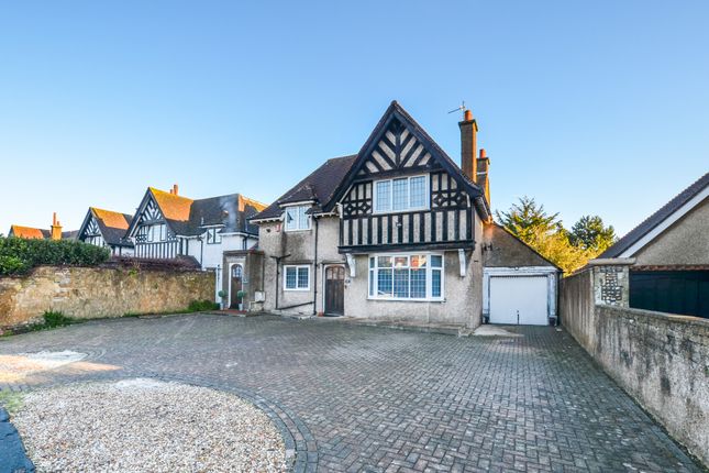 4 bed property, in Kings Drive, £650,000