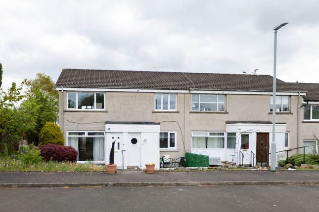 2 bed property, in Belsyde Court, £123,000