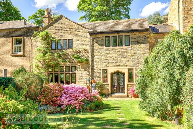 3 bed property, in Delph Lodge, £550,000