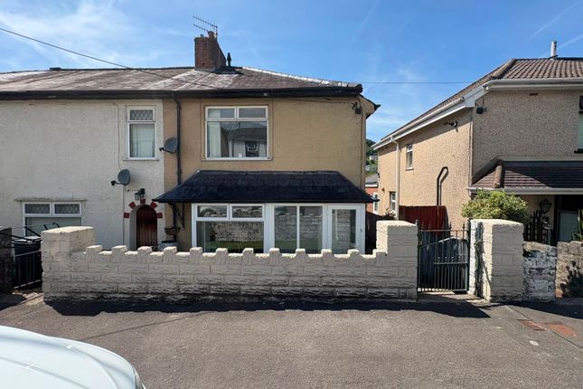 3 bed property, in Cefn Yr Allt, £130,000