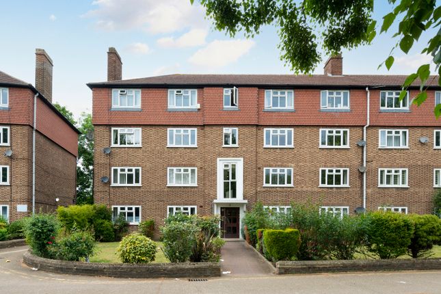 2 bed property, in Bushey Road, £375,000