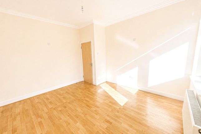 1 bed property, in Stanstead Road, £195,000