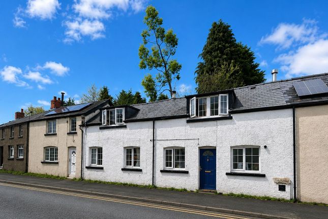 2 bed property, in Sennybridge, £190,000