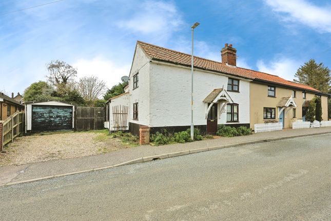 3 bed property, in Bawburgh Road, £240,000