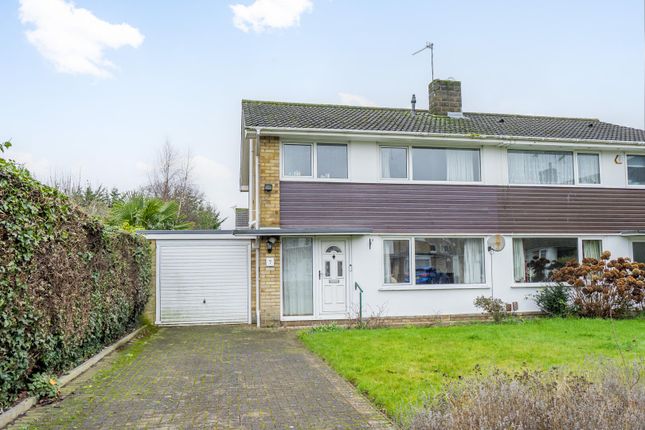 3 bed property, in Kimberlow Woods Hill, £325,000