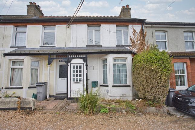 2 bed property, in New Road, £250,000
