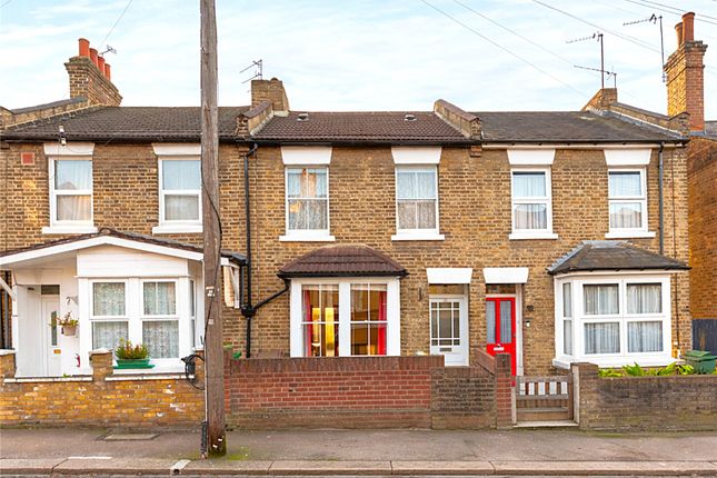 3 bed property, in Browns Road, £775,000
