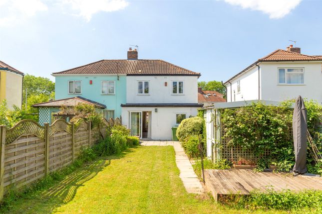 3 bed property, in Lakewood Road, £475,000