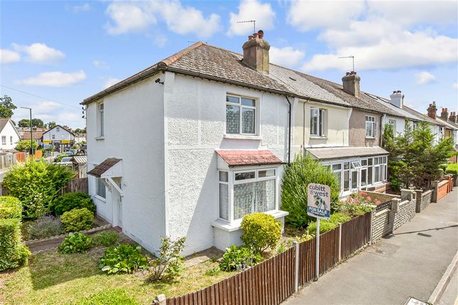 3 bed property, in Manor Lane, £390,000