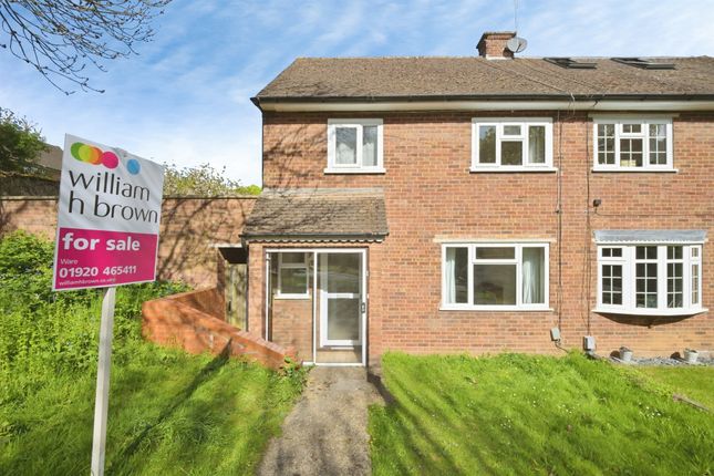 3 bed property, in Red House Close, £425,000