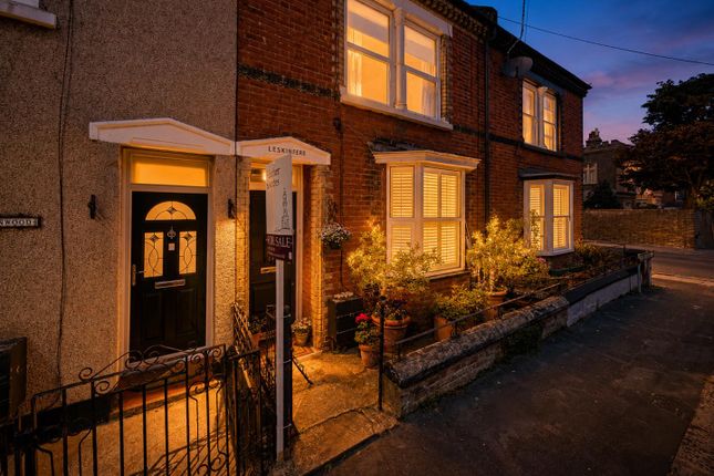 4 bed property, in Oxenden Street, £375,000