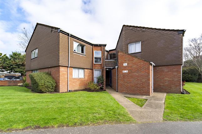 1 bed property, in Cranston Close, £209,950