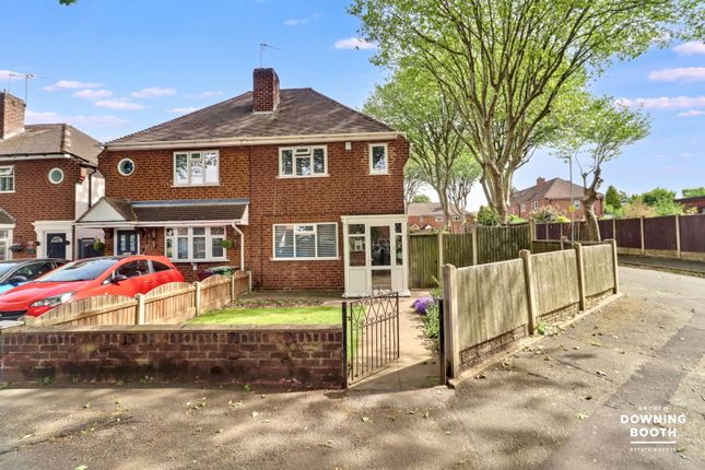 2 bed property, in Edward Avenue, £270,000