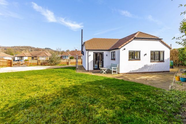 3 bed property, in Zoons Road, £350,000