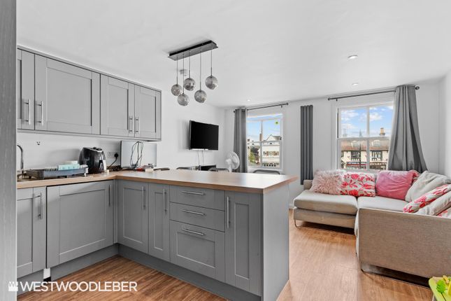 1 bed property, in Brewery Road, £190,000