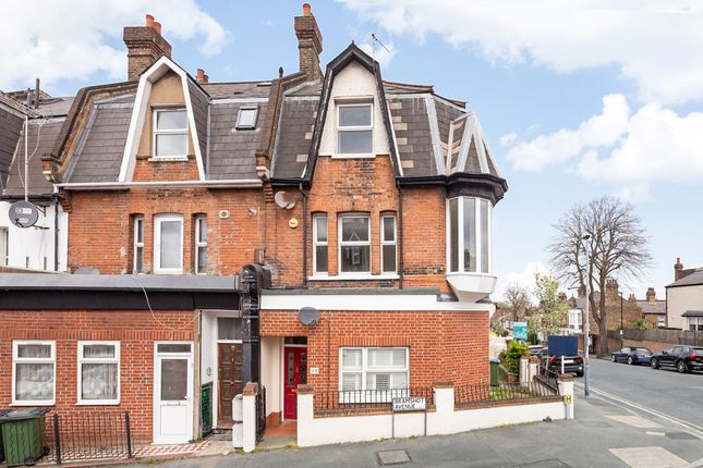 4 bed property, in Bramshot Avenue SE7, £750,000