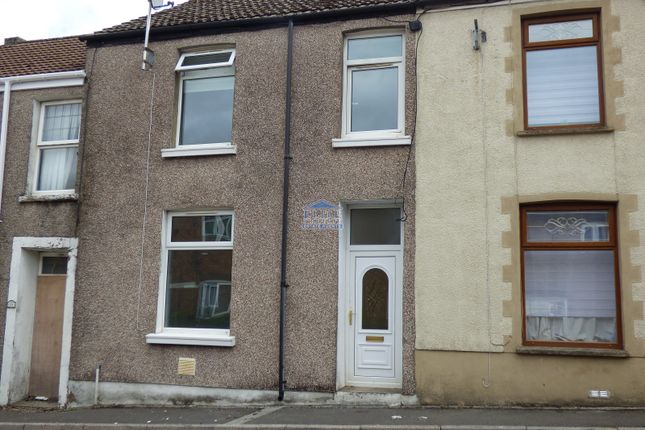 2 bed property, in Melyn Street, £85,000