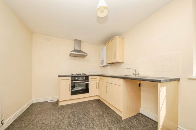 1 bed property, in Elm Street, £120,000