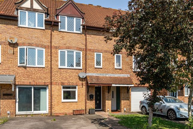 3 bed property, in Cleasby Close, £280,000