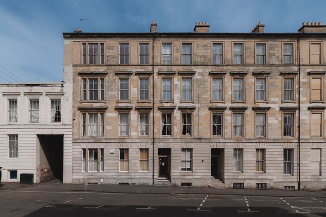 5 bed property, in 26 Granville Street, £260,000