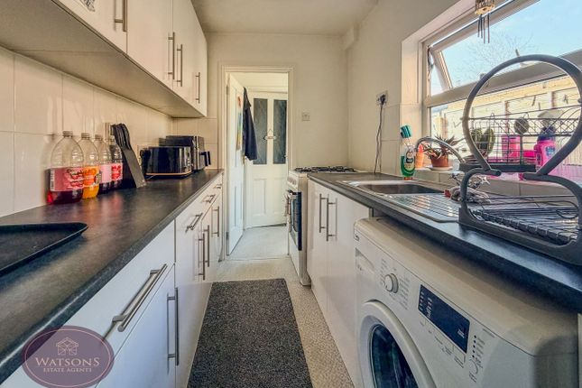 2 bed property, in Vernon Avenue, £125,000