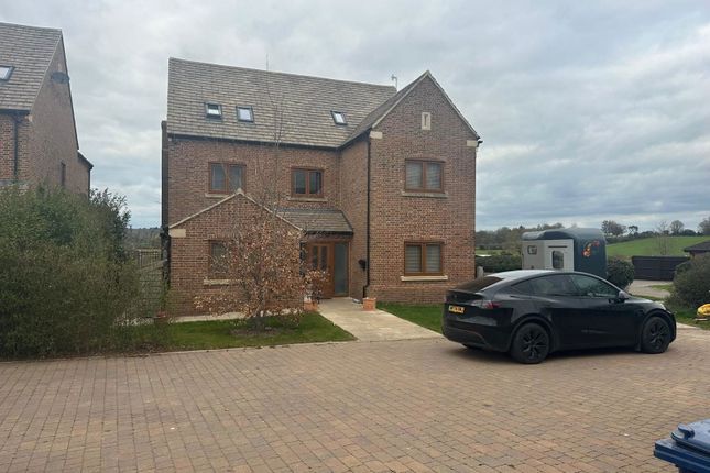 5 bed property, in Minsterworth, £550,000
