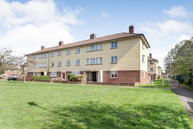 2 bed property, in Heather Lane, £360,000