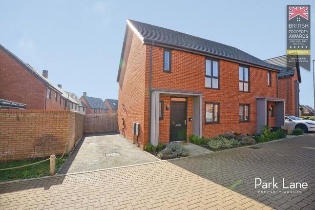 3 bed property, in Phoenix Drive, £445,000