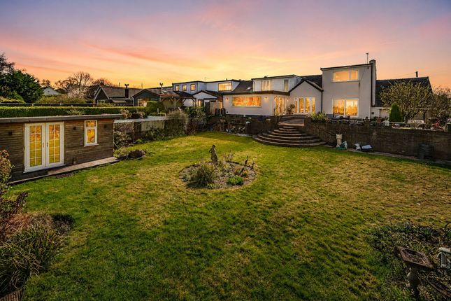 5 bed property, in Harbour Lane, £849,995