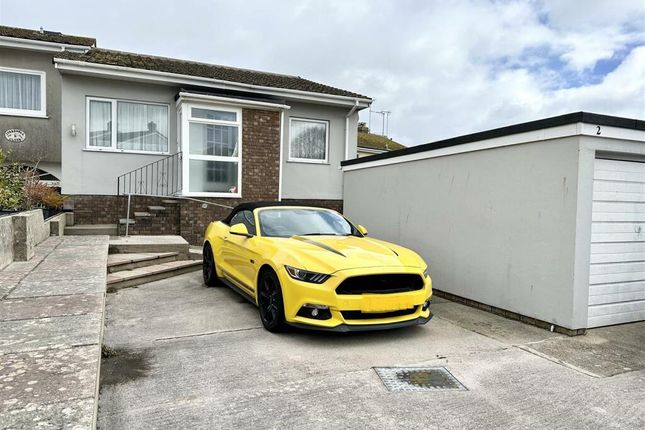 2 bed property, in Speedwell Close, £285,000