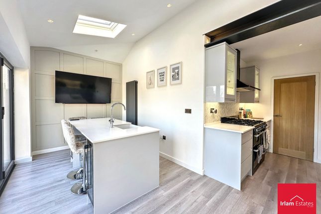 3 bed property, in Silverdale Avenue, £289,000