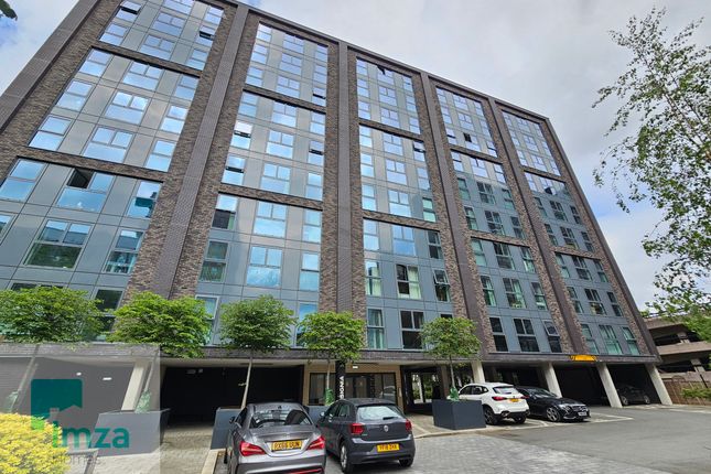 1 bed property, in Insignia Building, £158,000