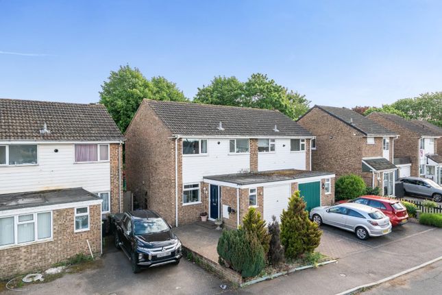 3 bed property, in Keats Road, £350,000